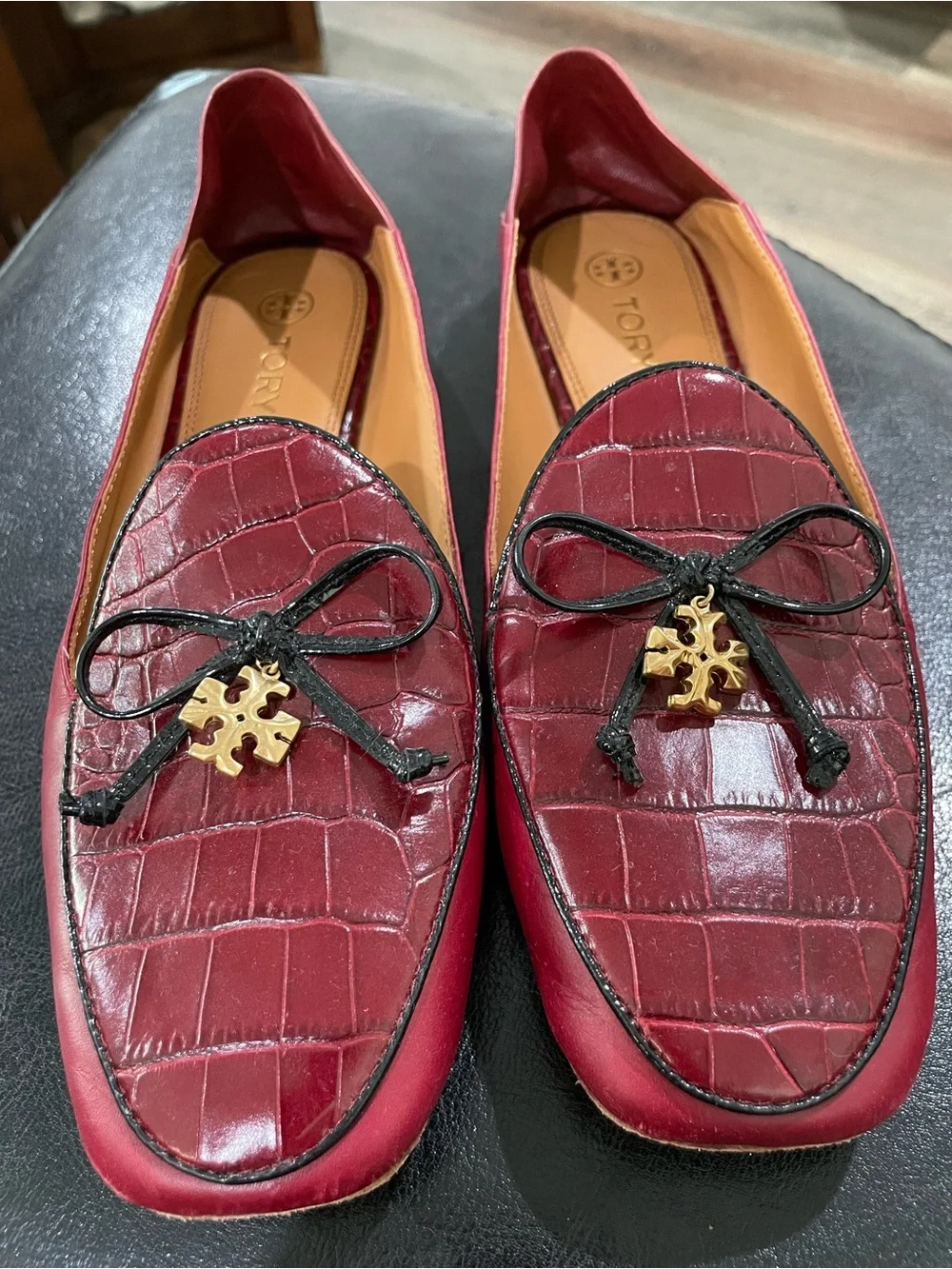 Tory Burch Red Croc Embossed Charm Trim Bow Loafers Mule Flats Size 7